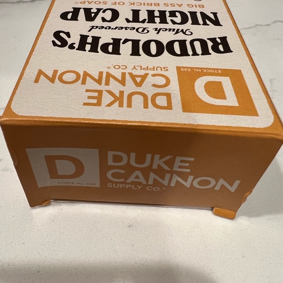Duke Cannon Rudolph's Night Cap Big Ass Brick Soap for Men 10oz Ltd  Ed Holiday - Picture 4 of 5